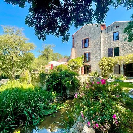 Le Moulin Du Guy, Proche Du Puy Dufou Acomodação com café da manhã Chanverrie Exterior foto