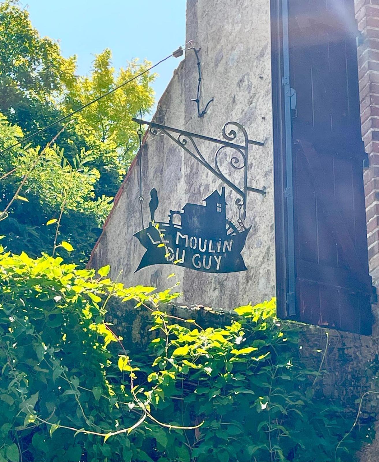 Le Moulin Du Guy, Proche Du Puy Dufou Acomodação com café da manhã Chanverrie Exterior foto