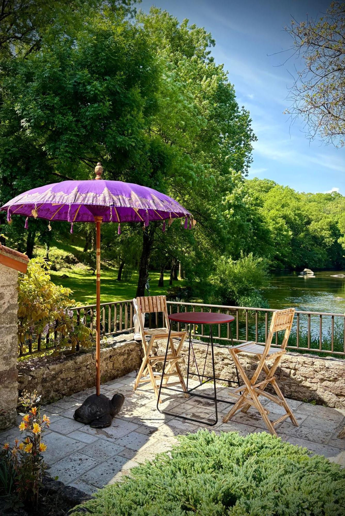 Le Moulin Du Guy, Proche Du Puy Dufou Acomodação com café da manhã Chanverrie Exterior foto