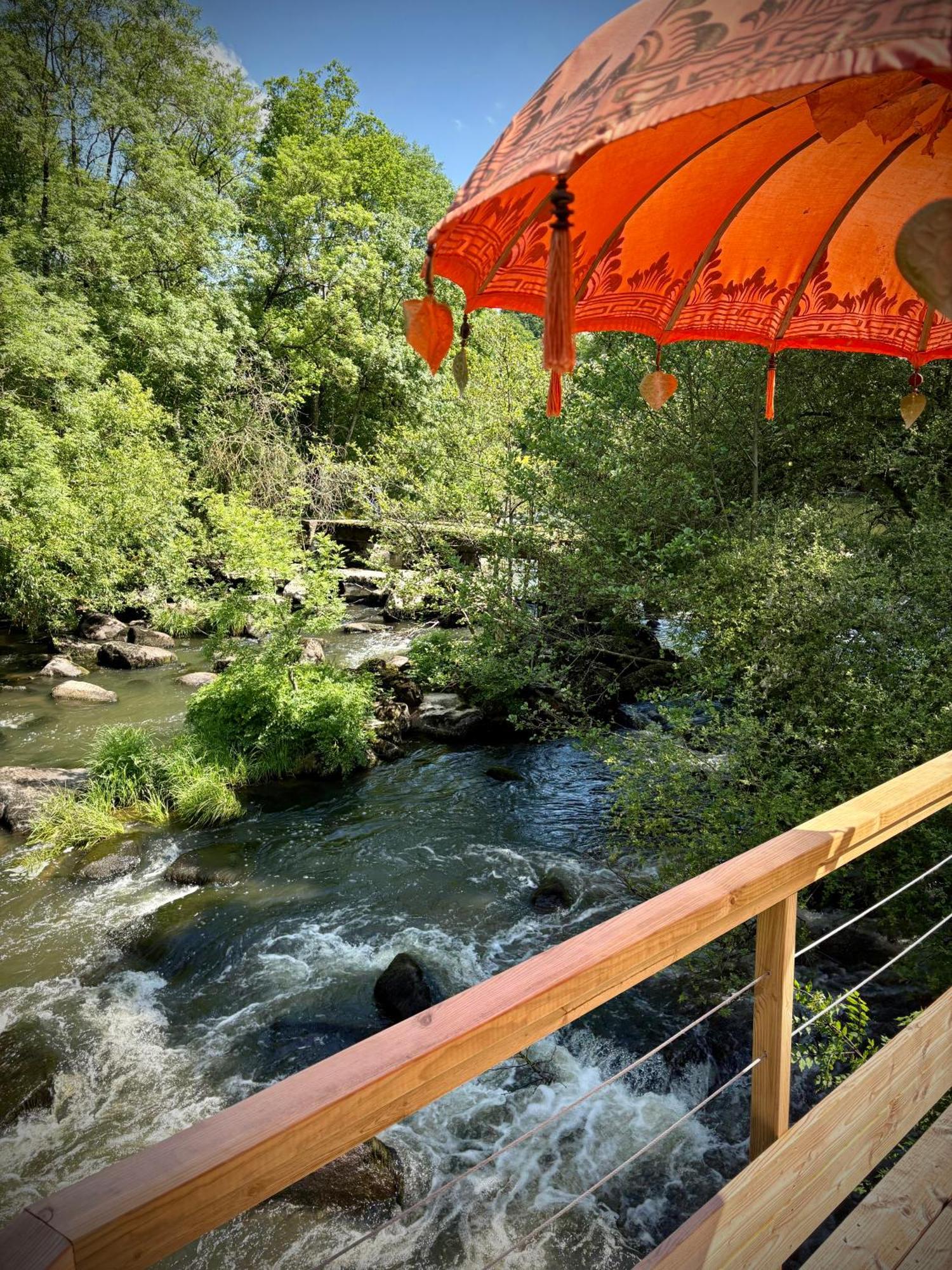 Le Moulin Du Guy, Proche Du Puy Dufou Acomodação com café da manhã Chanverrie Exterior foto