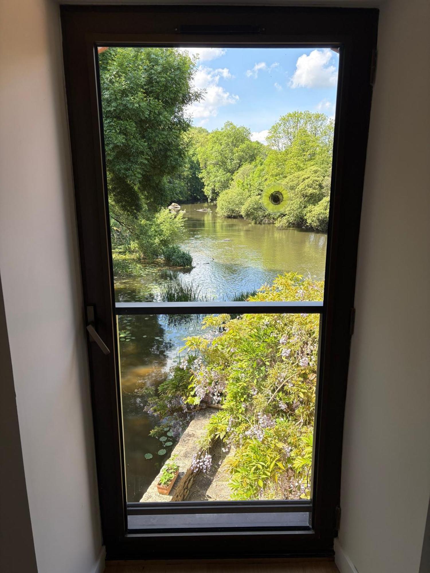 Le Moulin Du Guy, Proche Du Puy Dufou Acomodação com café da manhã Chanverrie Exterior foto